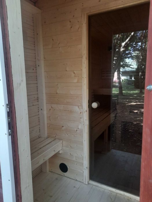 Sauna ogrodowa z przedsionkiem