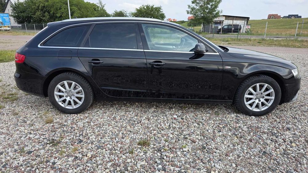 AUDI A4 B8 LIFT!! 2.0 TDI!! 2012 R.!!Zadbana