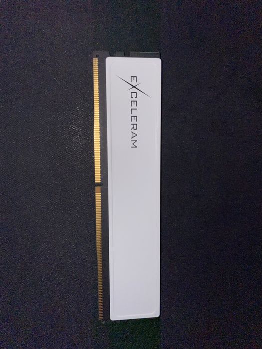 Оперативна памʼять Exceleram DDR4 3200 16gb