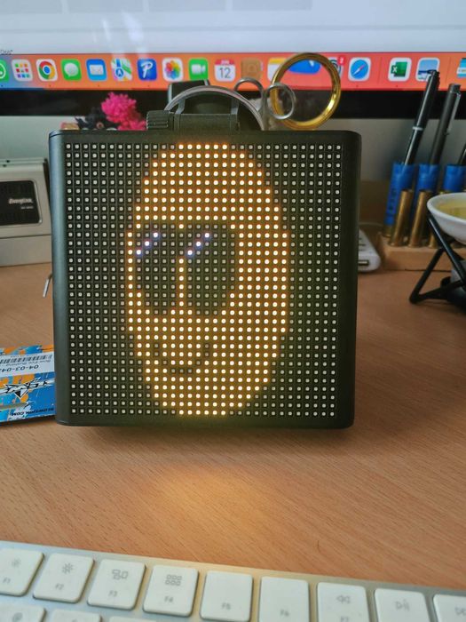 Mojipic LED samochodowy