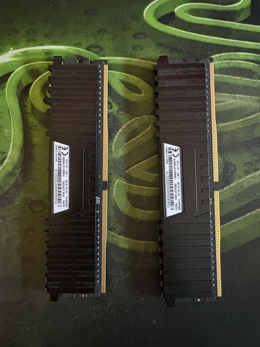 Pamięć RAM corsair vengeance DDR4 3000MHz 2x4gb