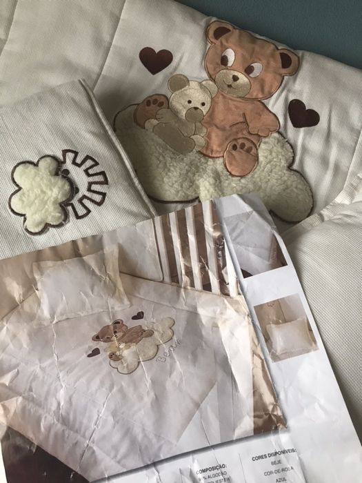 Edredão para cama de bebé