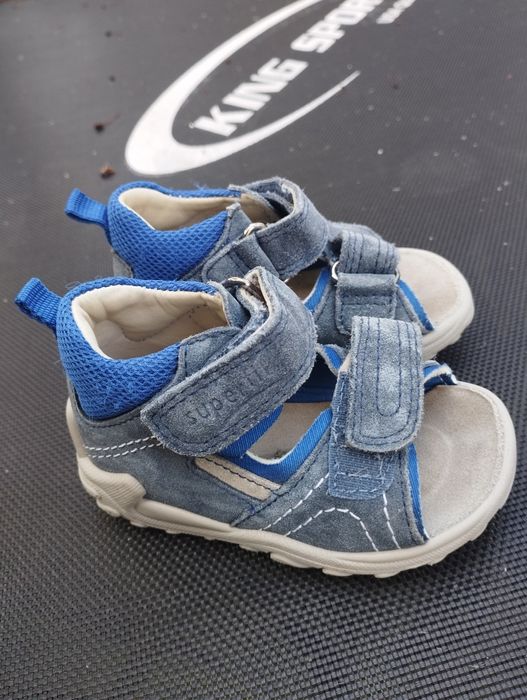 взуття босоніжки