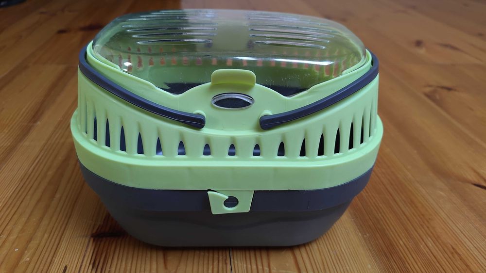 transporter dla gryzoni 22x17x14h. uszkodzony zatrzask