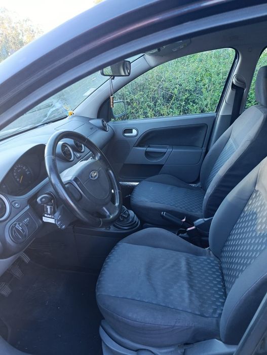 Ford Fiesta 1.4 em bom estado