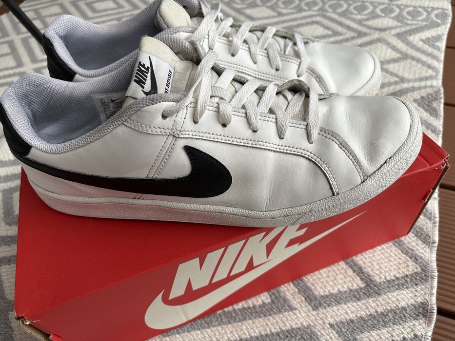 Buty NIKE R 45,5