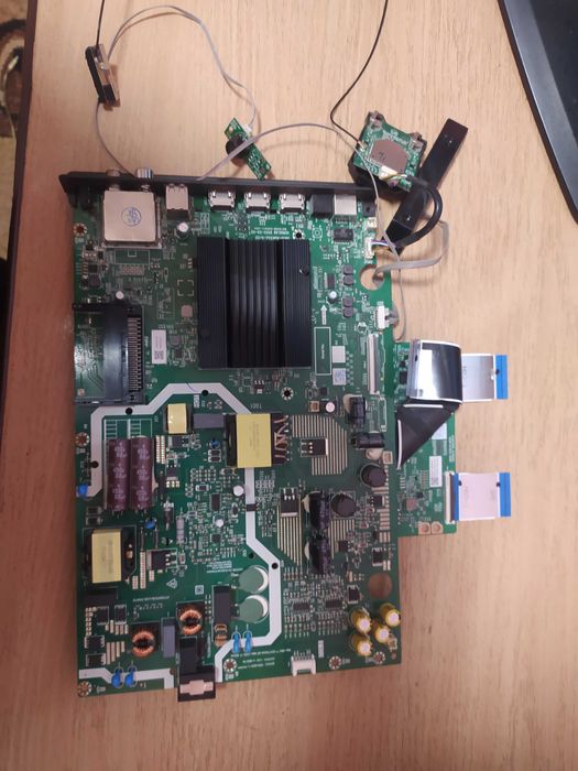 продам плати з телевізорів у яких були пошкоджені матриці.