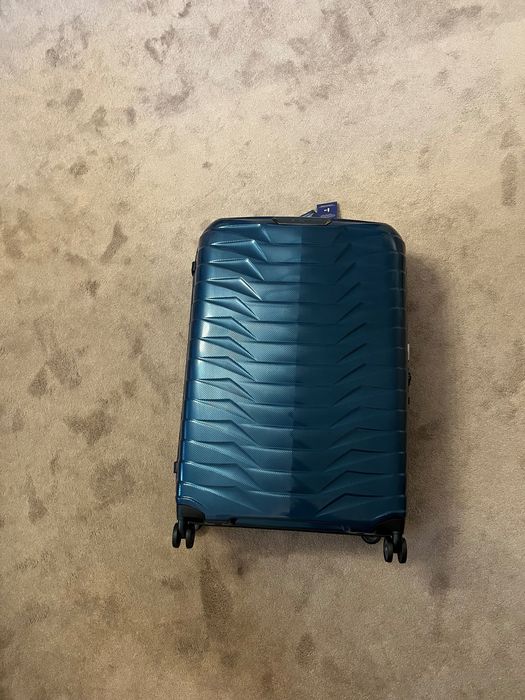 Duża walizka na czterech kołach Samsonite Proxis 81