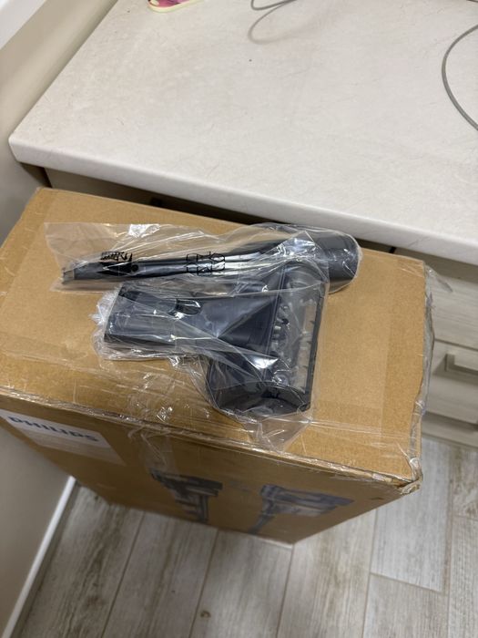 Продам пылесос Philips AquaTrio серии 9000