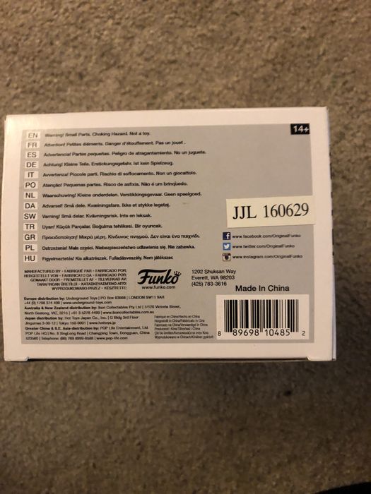 Funko Pop Clark Kent hot topic exclusive