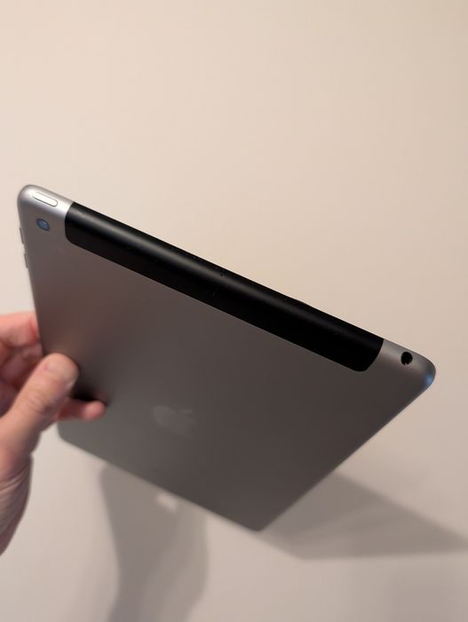 Ipad 6 Wi-Fi + LTE 32 gb 9.7 дюймів