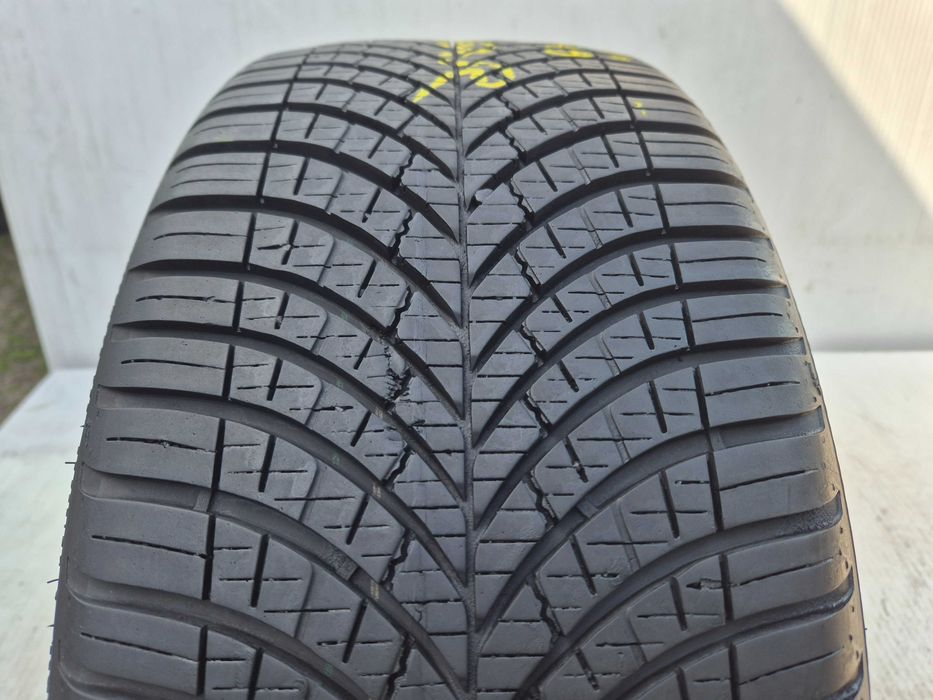 1x Goodyear Vector 4Seasons Gen-3 215/40r18 89W 7mm XL Rant N4950