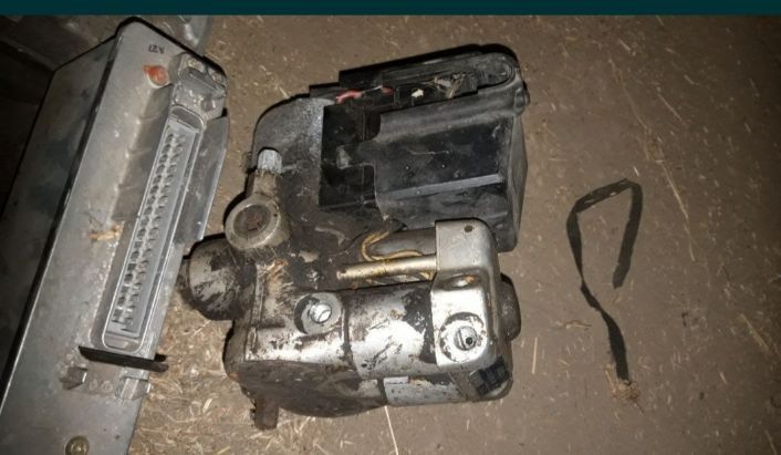 Комплект Abs  +мозги bmw е34 е30 m50 b20 b25