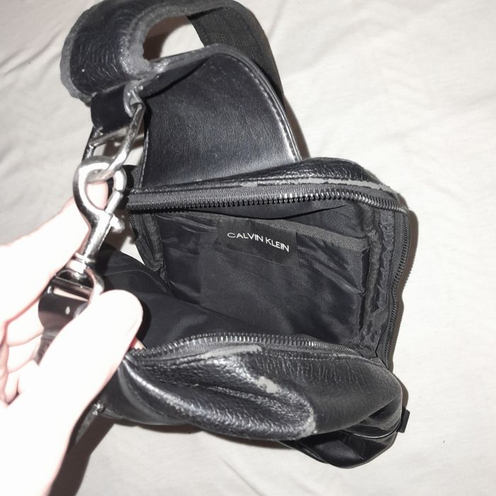 Calvin klein бананка сумка