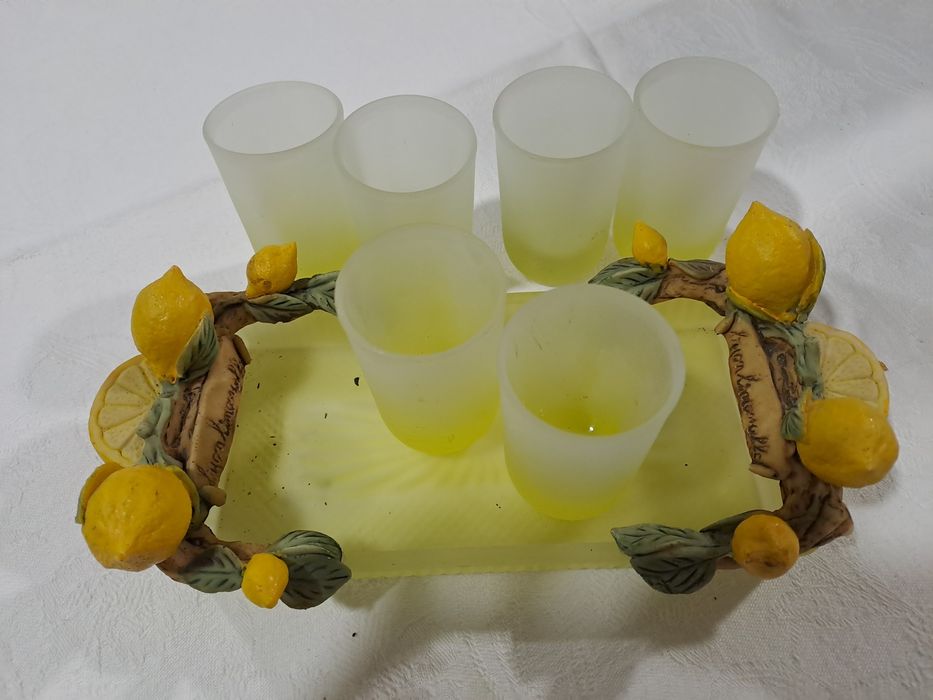 6 copos para Limoncello em bandeja