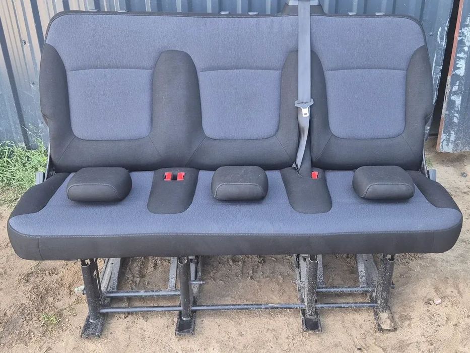 Fotele Ławka Kanapa Trójka 3 Trzy Osobowa Trzeci Rząd Zamykana Renault Trafic III Opel Vivaro B 2014-