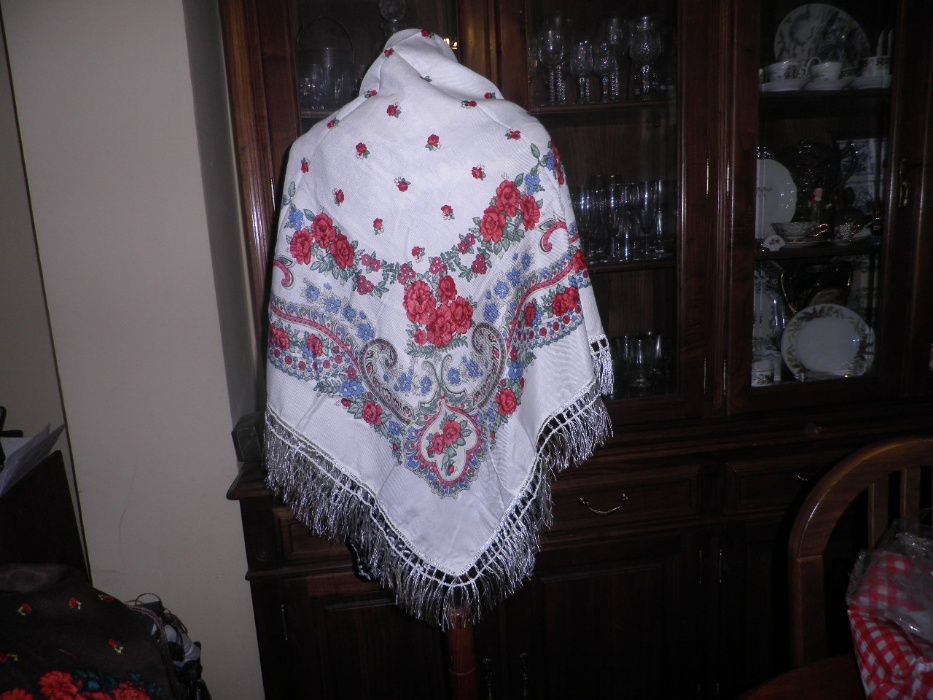 Vários xailes em viscose 90x90