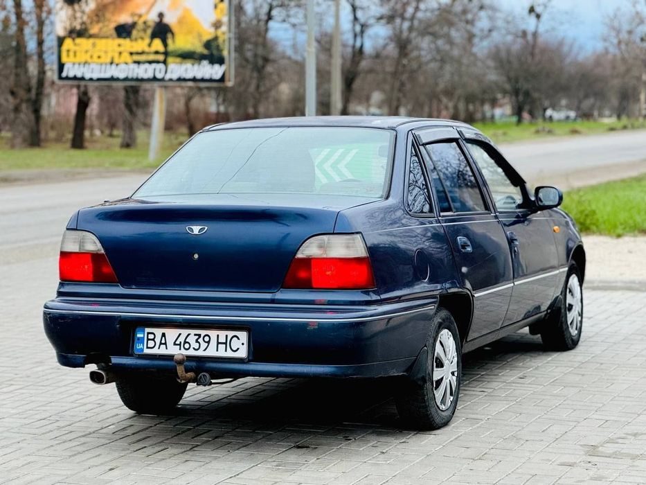Продам автомобиль Daewoo Nexia 2001 год 1.5 бензин четвёртый газ