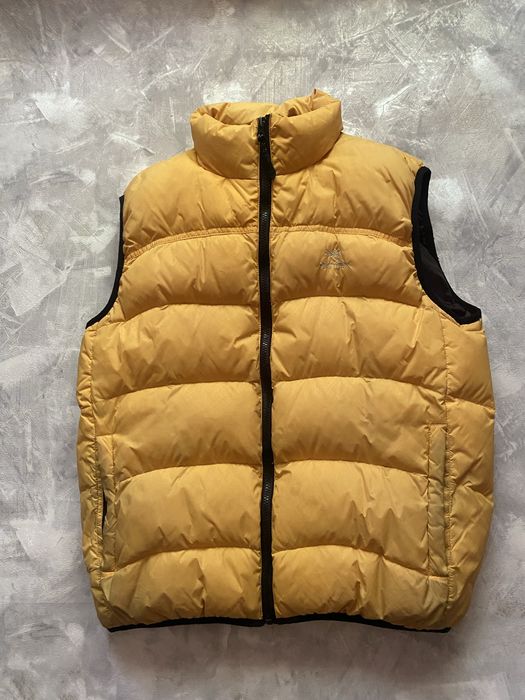 Жилетка Arcteryx. .