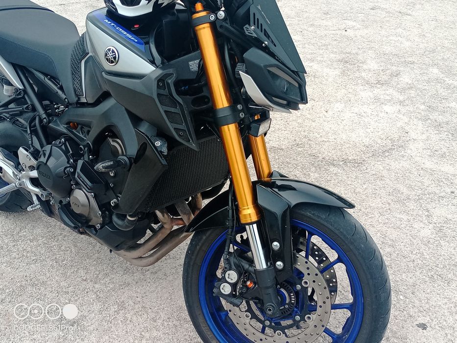 Yamaha MT 09 SP de 2019 , a mota conta com 25000km e alguns extras