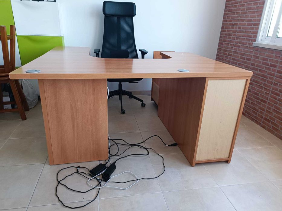 Secretária Canto / U