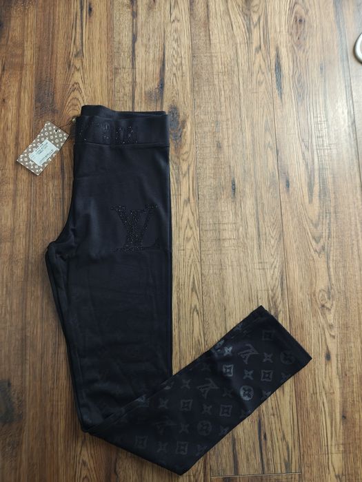 Śliczne leginsy Lv