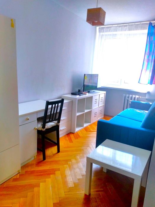 BEZ KAUCJI- POKÓJ 1os-dla kobiety- mieszkanie 3 pok - GDYNIA