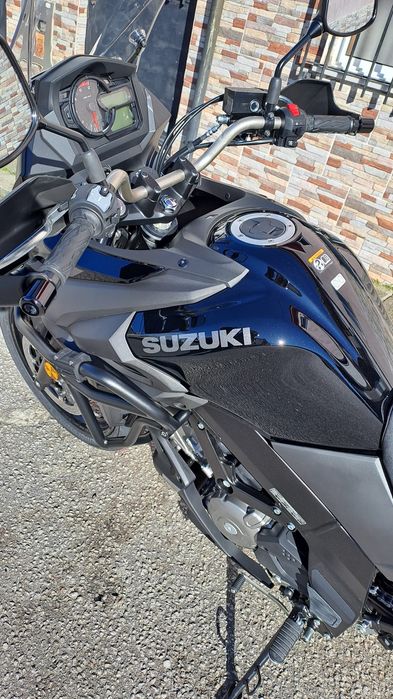 Suzuki Vstrom 650 ano 2024 (apenas 10.150 kms)