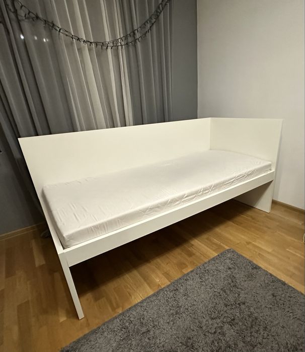 Łóżko pojedyncze IKEA 90x200 z materacem