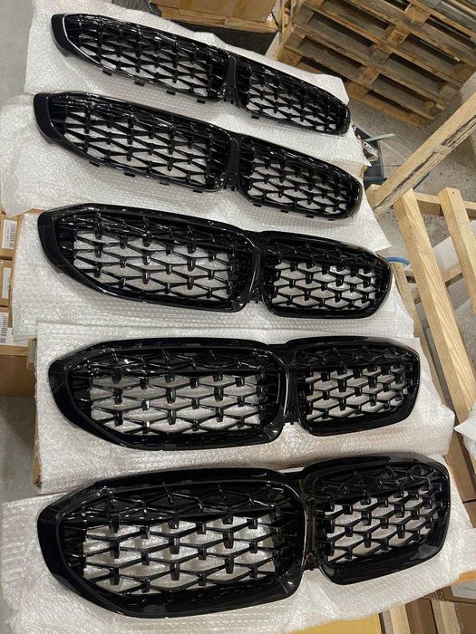 Решетка радиатора BMW G11 G12 G70 F01 F02 G30 G31 G60 7 Series Shadow Line