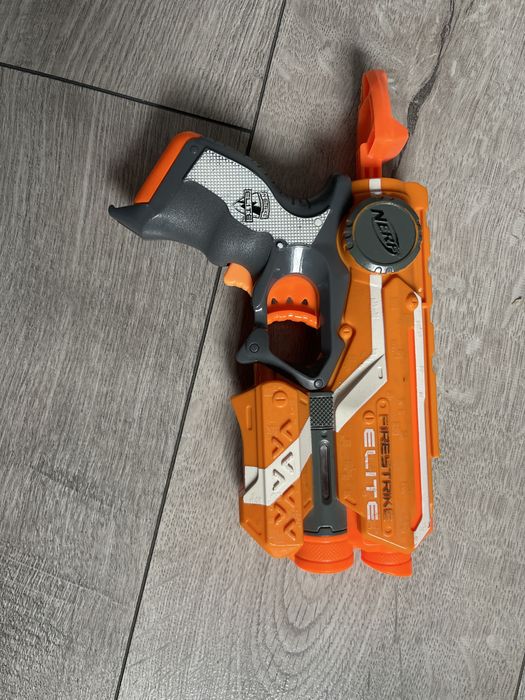 Бластер Nerf firestrike elite:200 грн