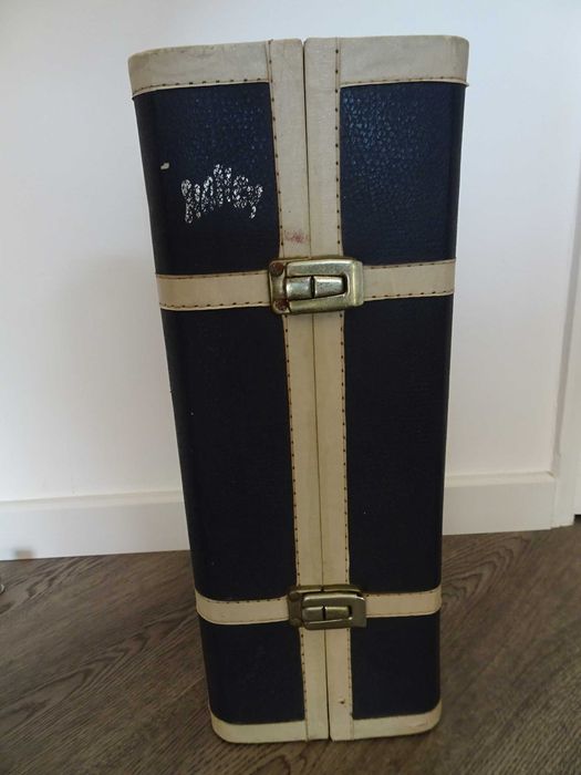 Antiga Mala de viagem - Baú boneca Famosa Nancy