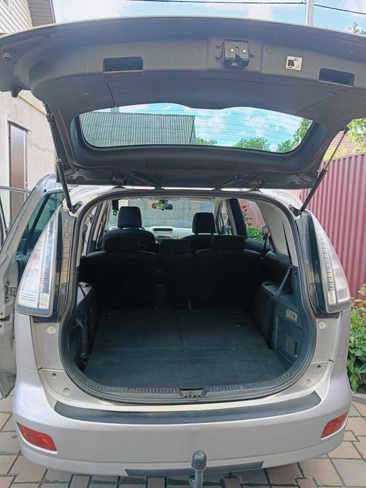 Mazda 5, 2010 року випуску