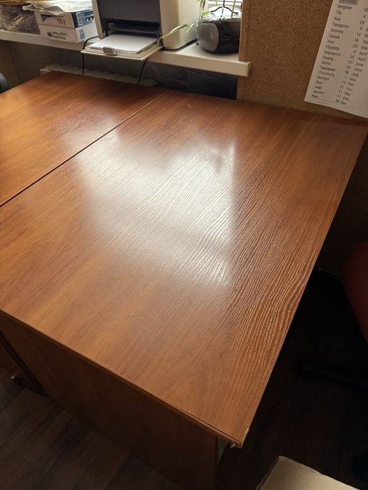 Шафа офісна стіл офісний