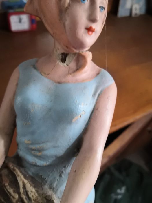 Статуетка антикваріат