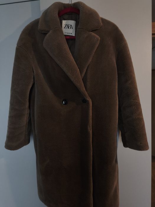 Sztuczne damskie futerko Zara