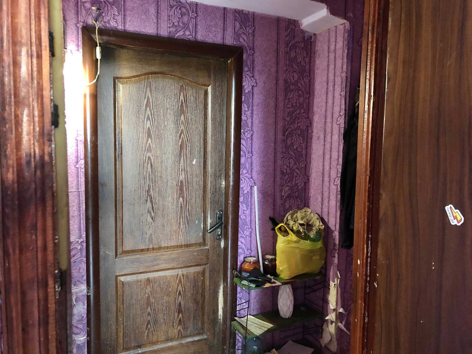 Продам дві кімнати в гуртожитку,р-н"Житломасив",вул.Металістів,буд.2