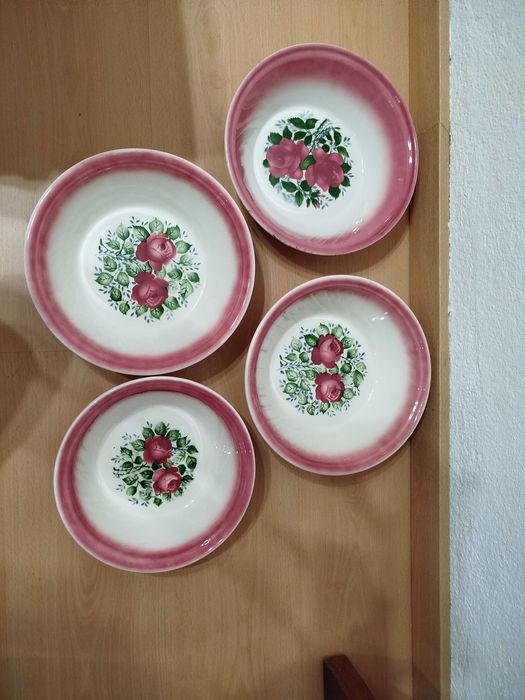 Pratos decorativos - Antiguidades / Velharias