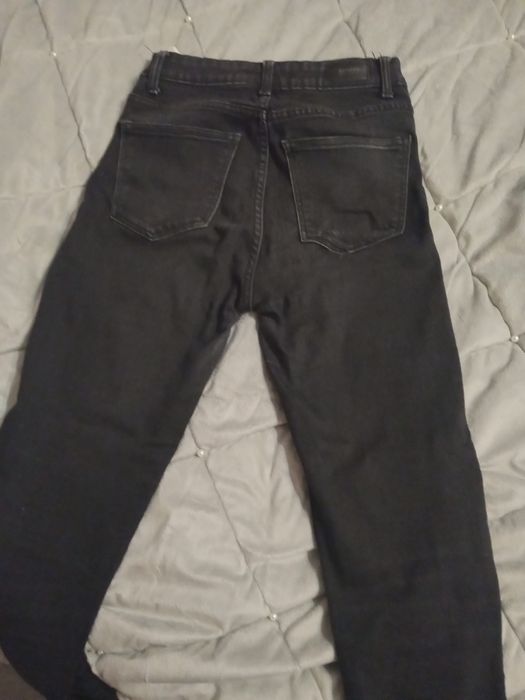 Jeansy damskie Bershka