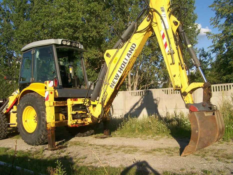 New Holland B110