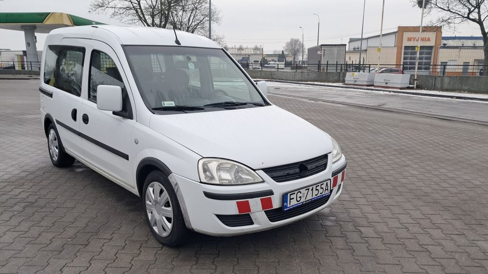 Opel Combo diesel 5 osób klimatyzacja