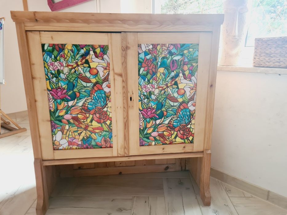 Komoda zrobiona z nadstawki drewniana