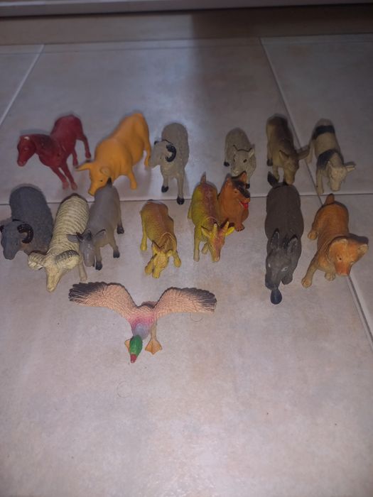 Animais de brincar, da quinta e selvagens