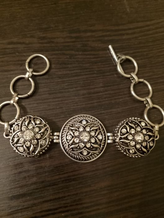 Старинный браслет с камнями