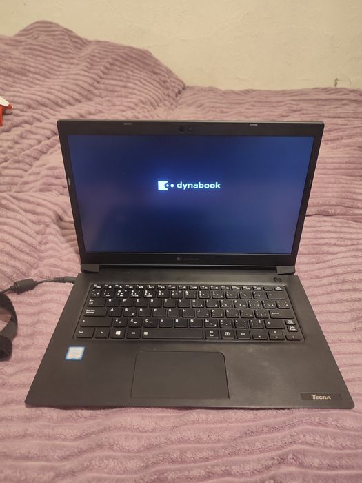 продам toshiba dynabook tecra a40-e i5-8250u/8gb/256g