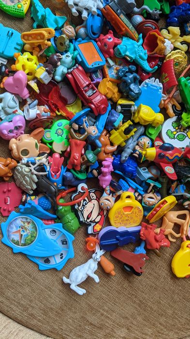 Zabawki Figurki Kinder Niespodzianka Zestaw 170 szt