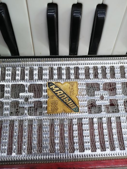 Stary mały akordeon dziecięcy ussr