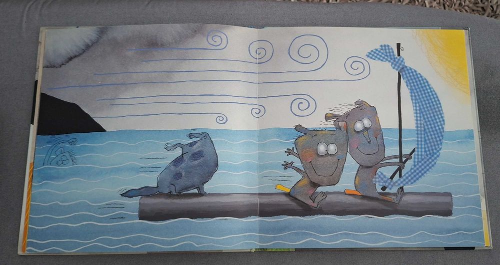 Livro Infantil "Um Presente Diferente" -