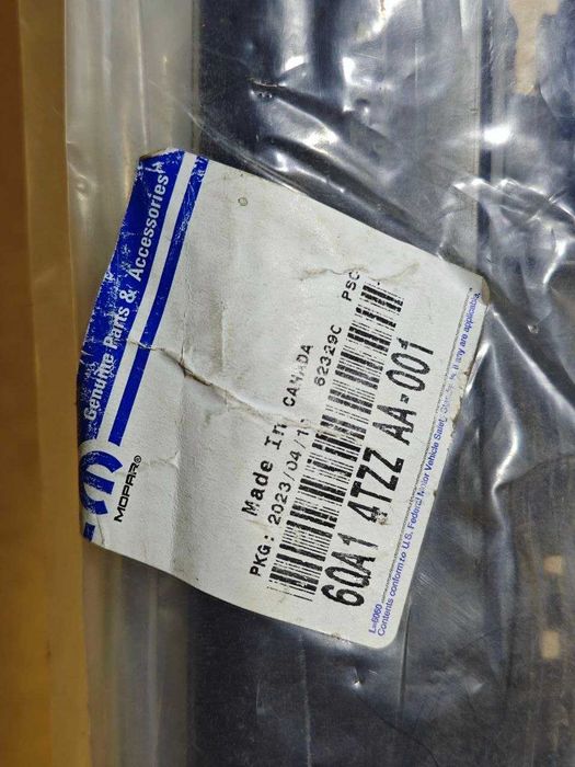 Накладка (Molding) двері нижня передня права Jeep Grand Cherokee WL 21-26 Summit 6QA14TZZAA