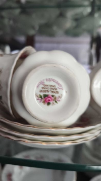 Serviço de jantar completo, serviço de chá, serviço de café Royal Albert